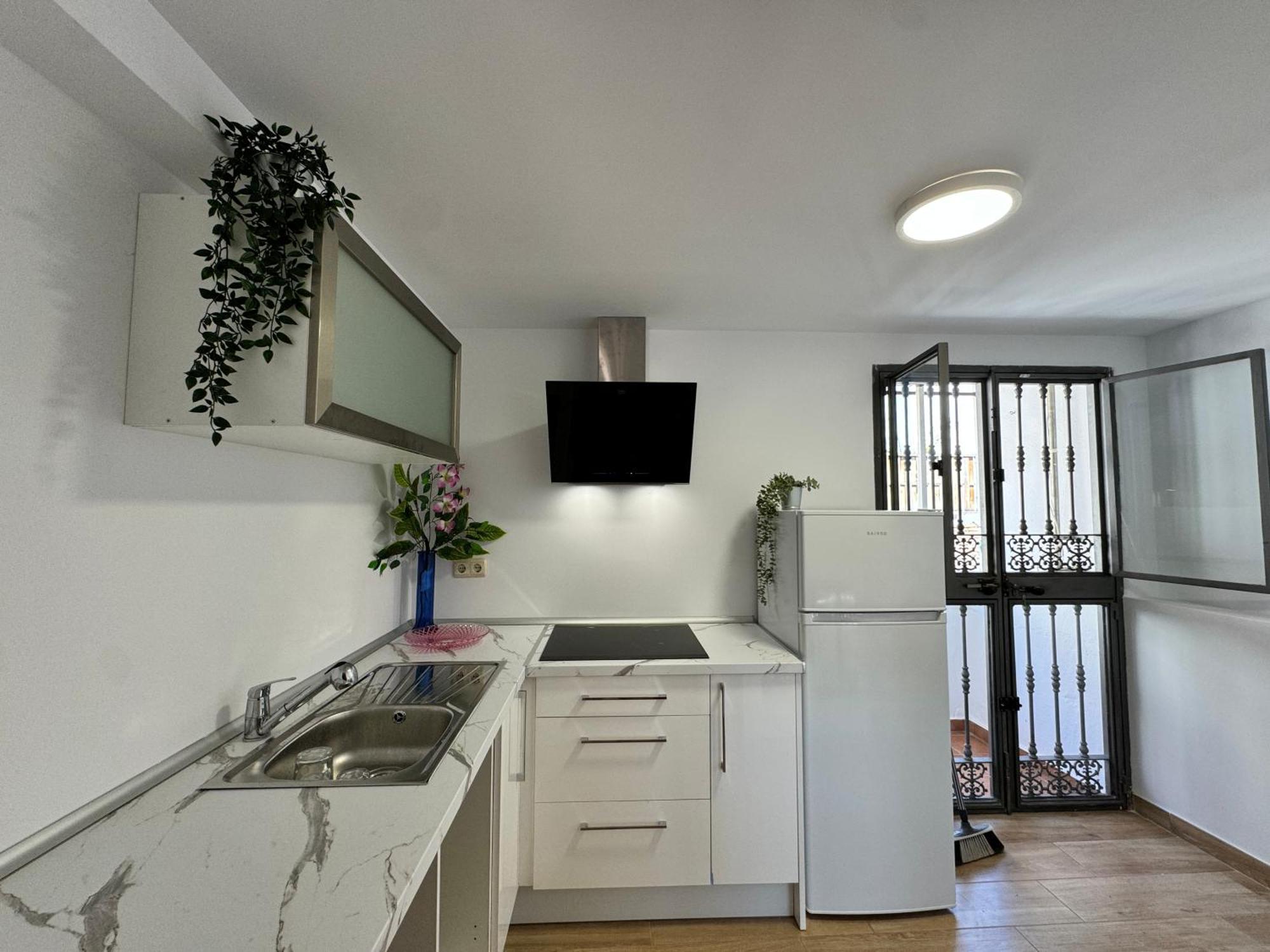 Three Gems Center With Terrace And Bbq- Eaw Homes * Marbella